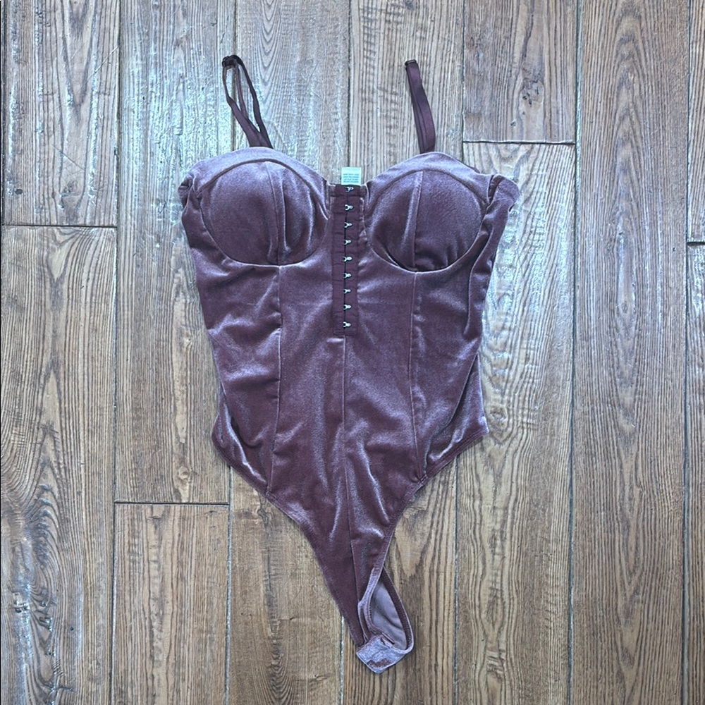 Bozzolo Velvet Bodysuit in Deep Purple
